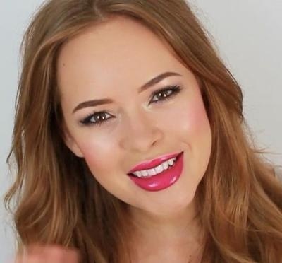 First of all is the ever so lovely Tanya Burr! She has been blogging now for almost 3 years and her YouTube channel is one of my absolute favourites. - 20140127-162802
